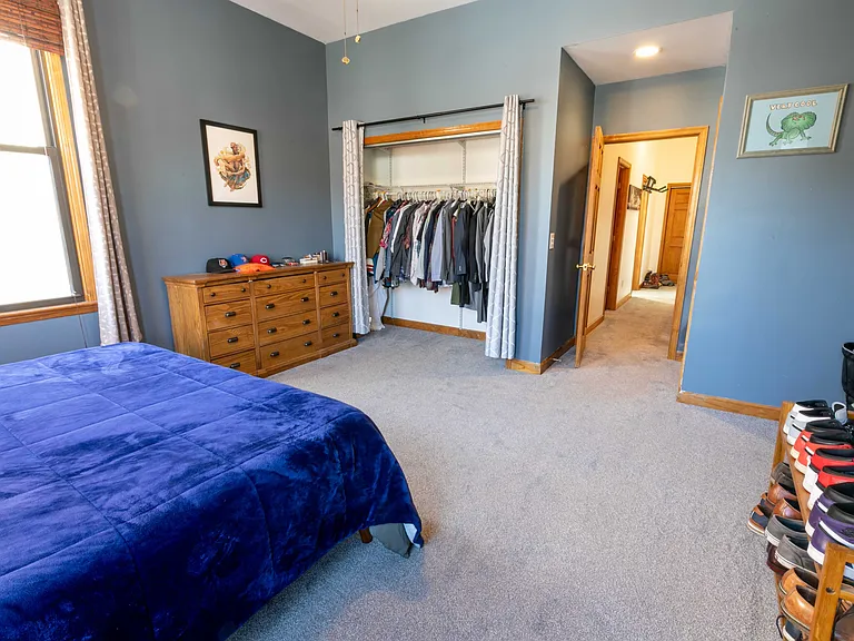 1241 Bates Ave — Photo 9