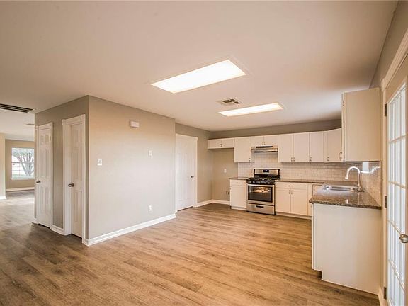 4th image of 1501 Cedar Hills Blvd