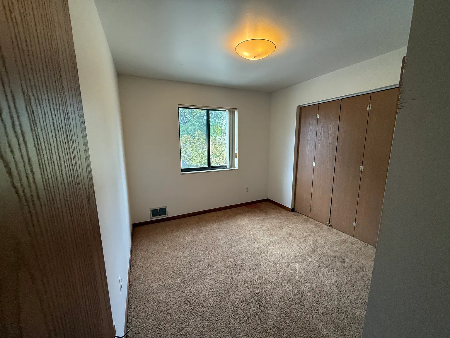 2 bed, 850 sqft, $1,050 — Photo 4