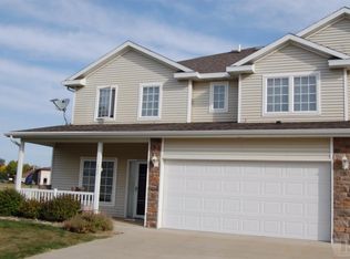 942 Red Hawk Way SE, Altoona, IA 50009