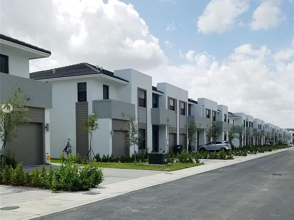 1st image of 10546 SW 118th Ave #10546