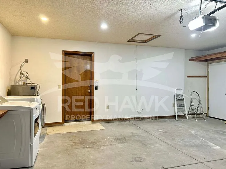 3839 E Cherokee St — Photo 21