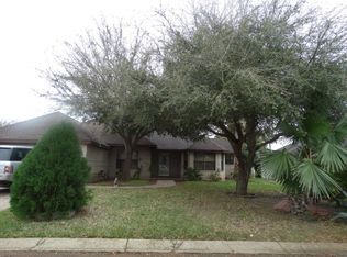 424 Savannah Dr, Pharr, TX 78577