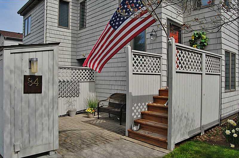 1st image of 84 Windward Ln #84