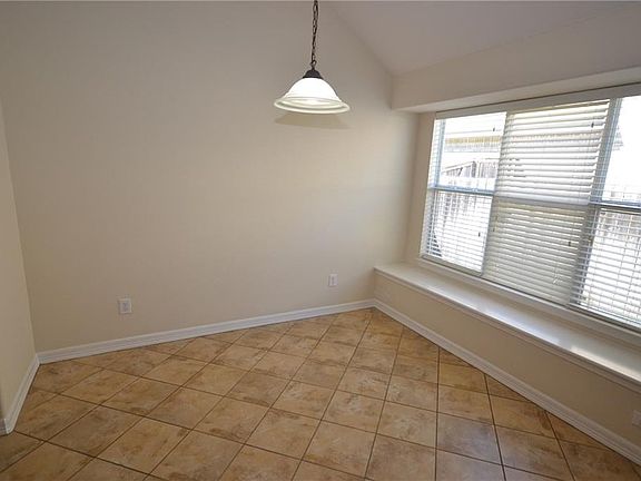 5th image of 4210 Parkvista Trl