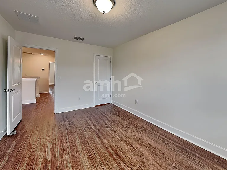 919 Walden Pond Dr — Photo 18