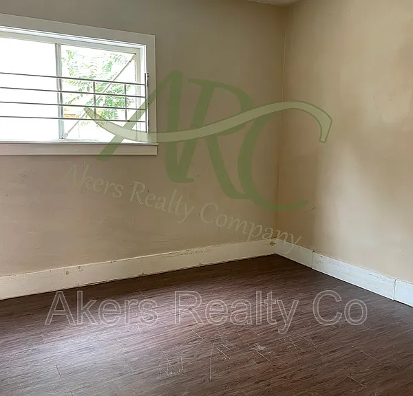 1216 Cedar St — Photo 8