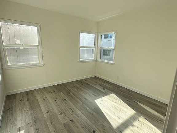 4th image of 2011 S Shenandoah St #6