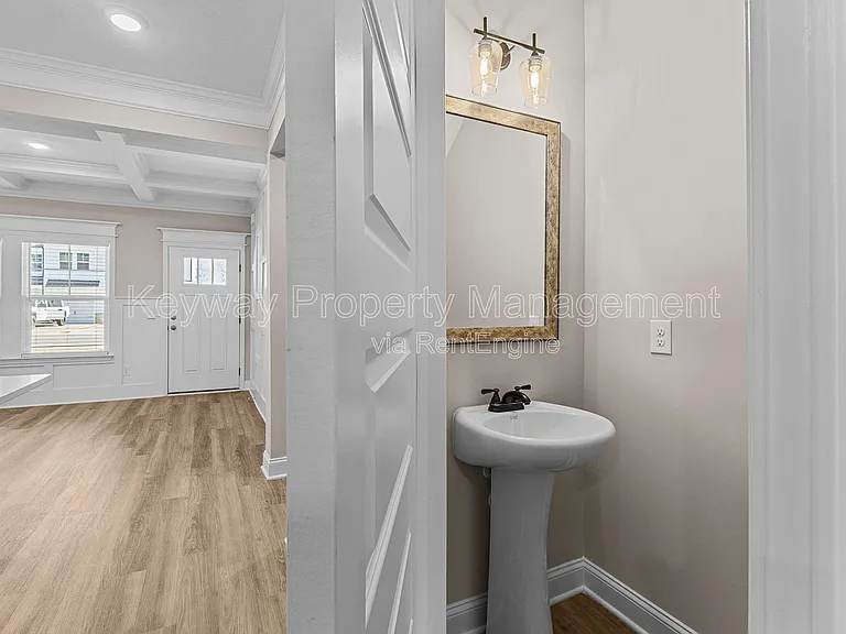 2103 Denmark Ave SE — Photo 10