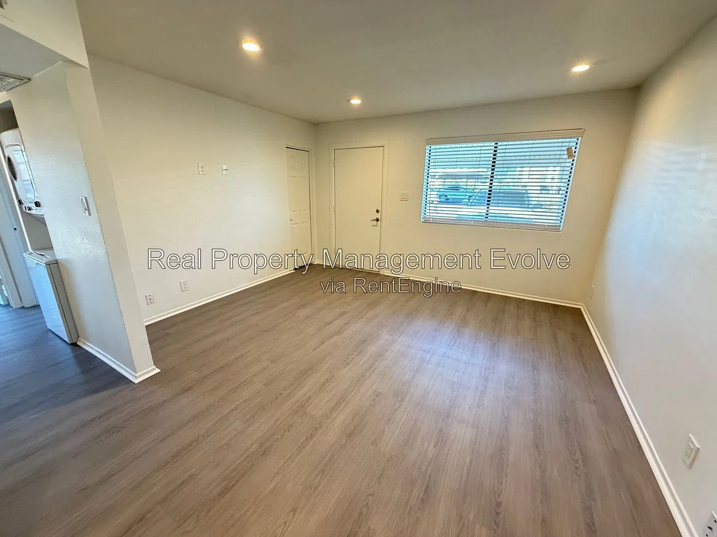 2 bed, 1.0 bath, 700 sqft, $1,400 — Photo 3