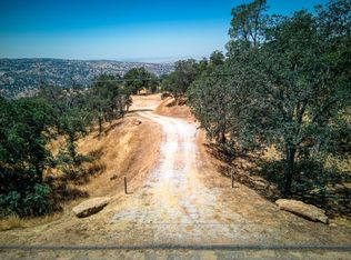 29626 Meadow Ln, Coarsegold, CA