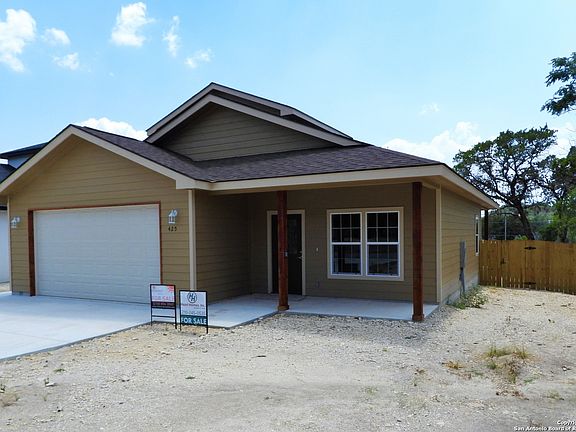 2nd image of 425 Rainbow Drive