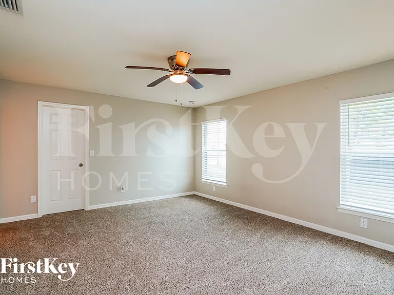 3032 NW 6th Ave — Photo 7