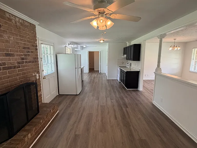1796 Hickory St SE — Photo 5