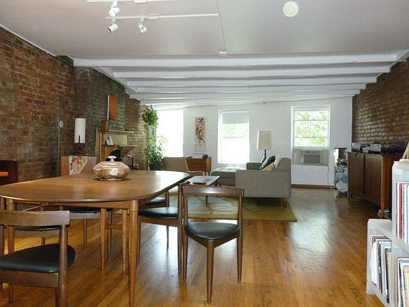 4th image of 547 Hudson St APT 3