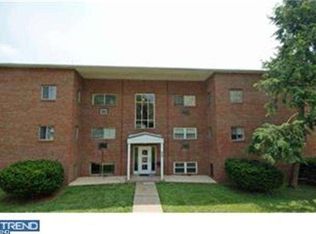 102 2nd St APT 8, Schwenksville, PA 19473