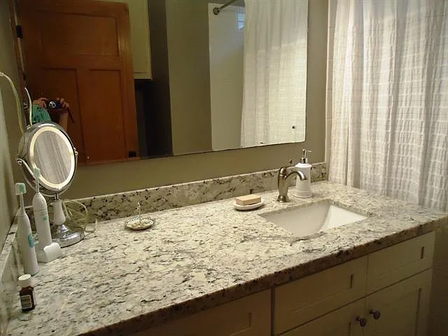 310 Hector Ave — Photo 14