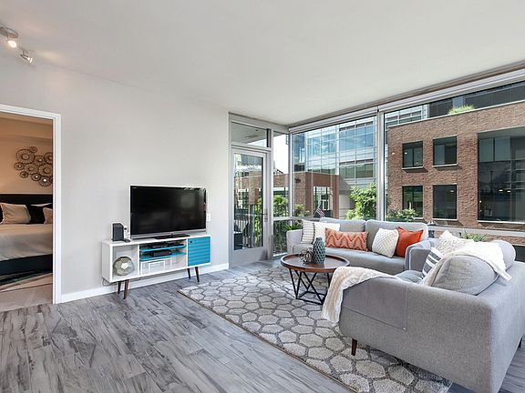 2nd image of 321 10th Ave Unit 302