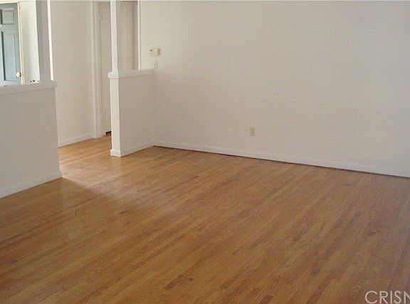 5th image of 10154 Sophia Ave