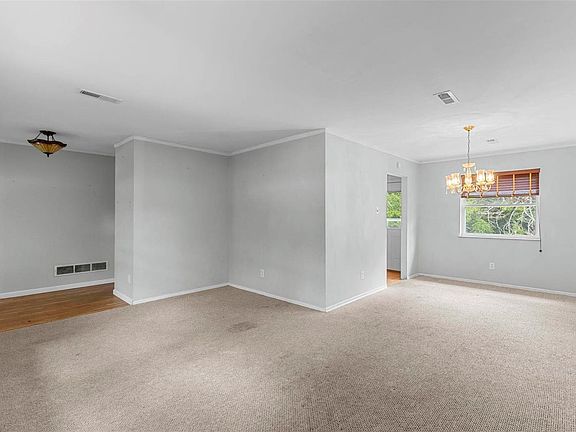 3rd image of 1222 Momarte Ln