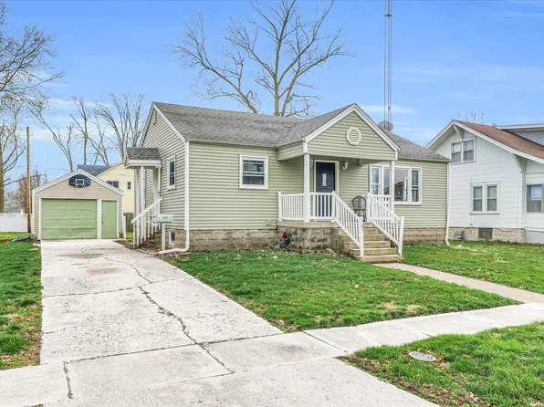 505 E Pembroke St, Tuscola, IL 61953