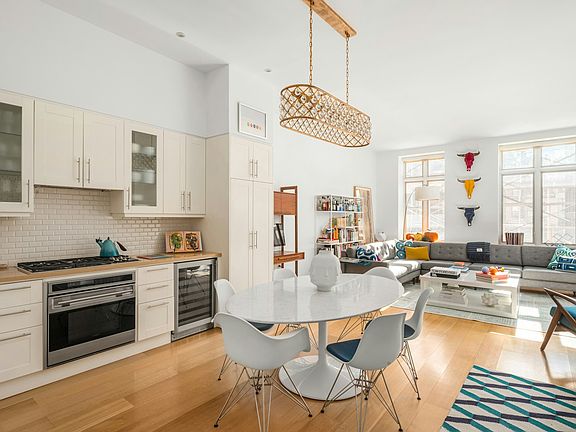 4th image of 159 W 24th St APT 2C