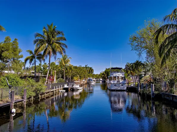 2555 Nassau Lane, Fort Lauderdale, FL 33312