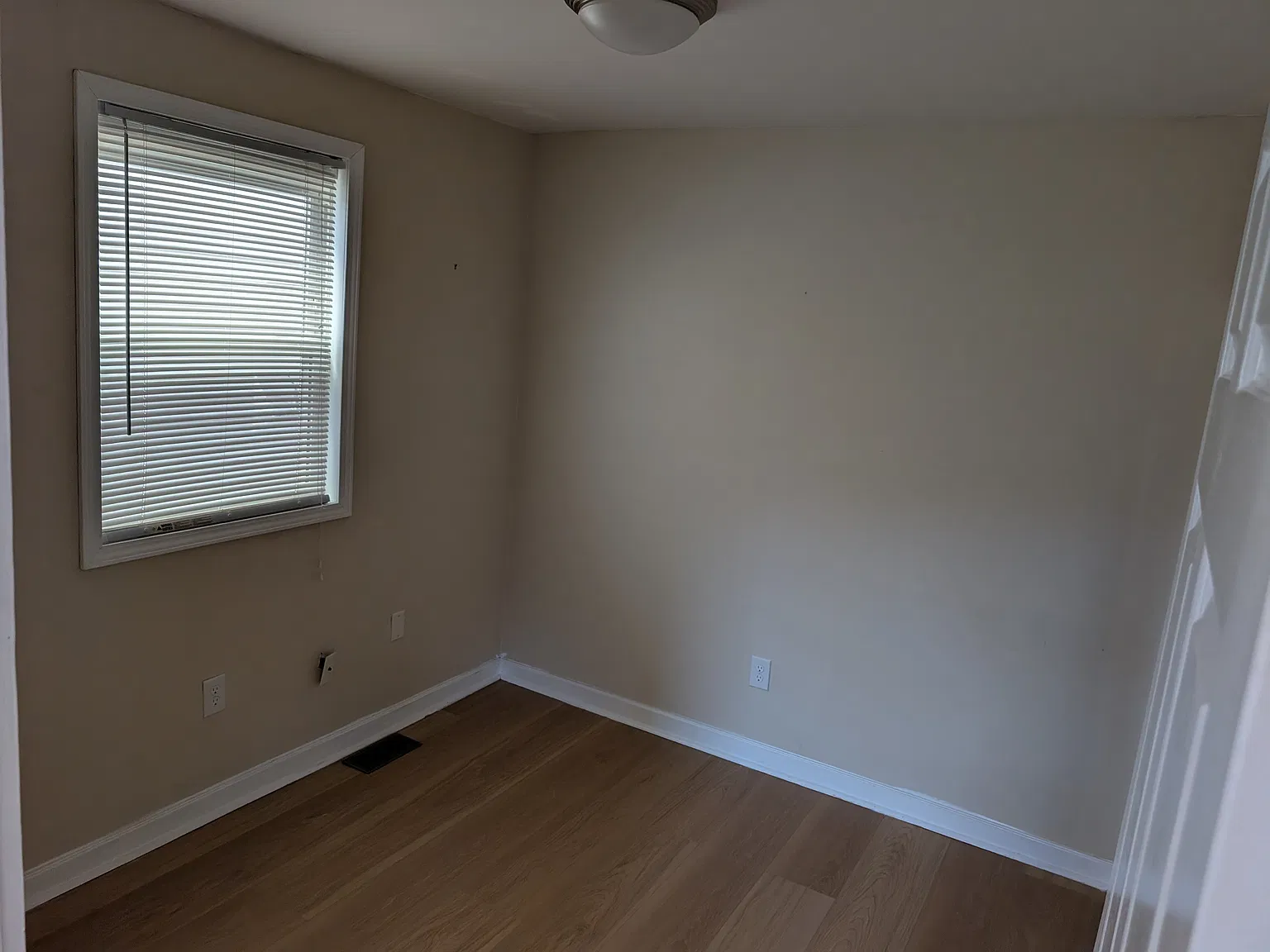 3 bed, 1600 sqft, $1,500 — Photo 4