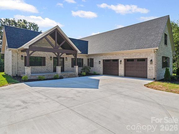 2nd image of 4208 Blanchard Cir