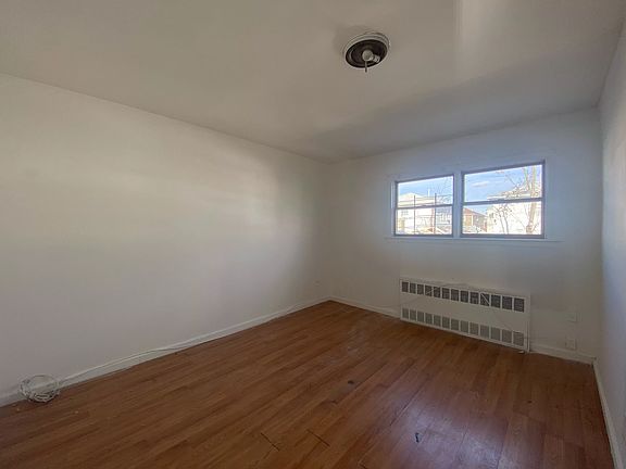 3rd image of 69-52 Burchell Ave