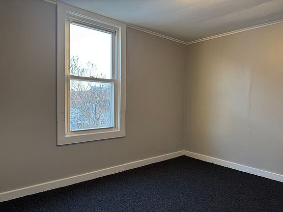 3rd image of 744 17th St #2