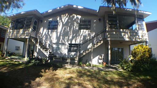 2nd image of 655 Linden St