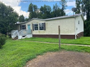 5456 Mount Union Rd, Fraziers Bottom, WV 25082