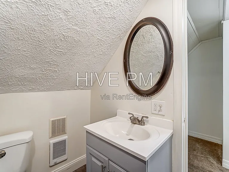 3246 Linwood Ave #2 — Photo 33