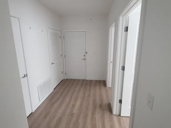 306 Bergen Avenue image 8 of 15