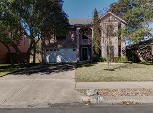 911 Dogwood Trl, Cedar Park, TX 78613
