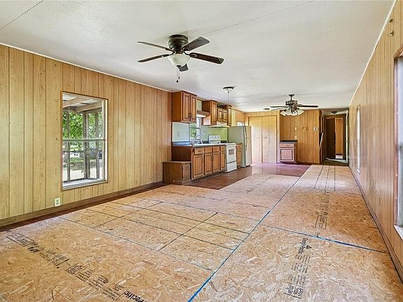 4th image of 307 Tulip Dr