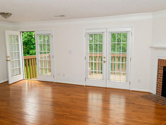 3rd image of 88 Bridge View Dr