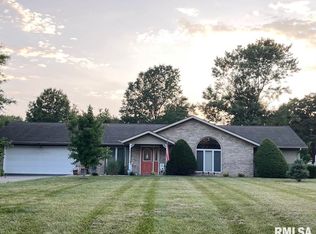 861 Wood Rd, Carbondale, IL 62901