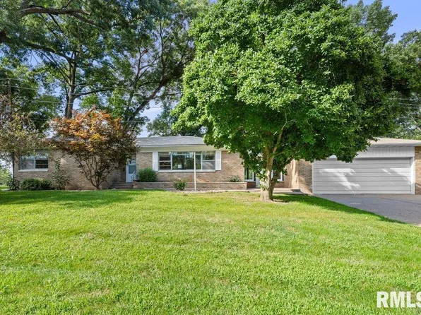 5105 34th Ave, Moline, IL 61265