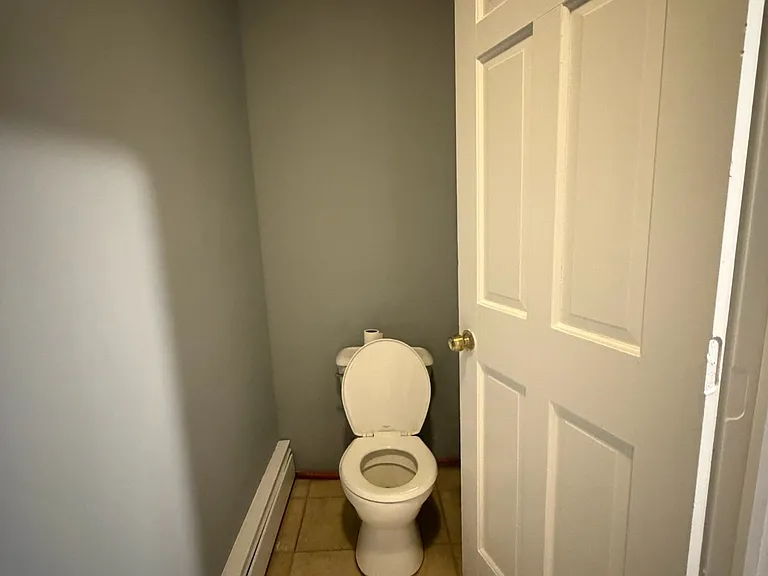 71 Williams St #B — Photo 11