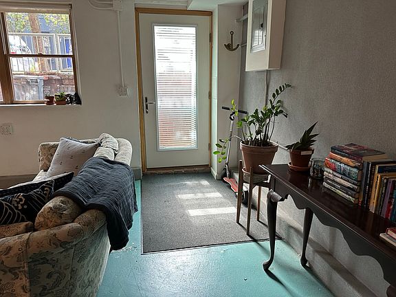 3rd image of 98 Pioneer St #1