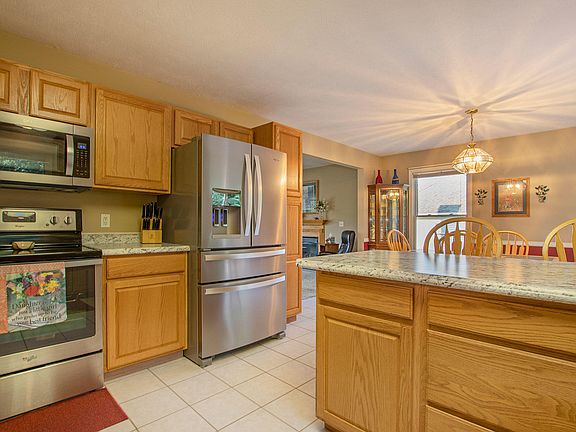 5th image of 1635 Auburn Woods Trl