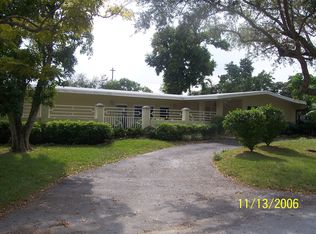 6740 SW 69th Ter, South Miami, FL 33143