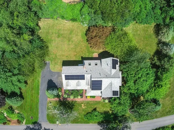 9 Buffalo Run, Southborough, MA 01772