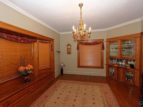 5th image of 2535 Parkwood Ave