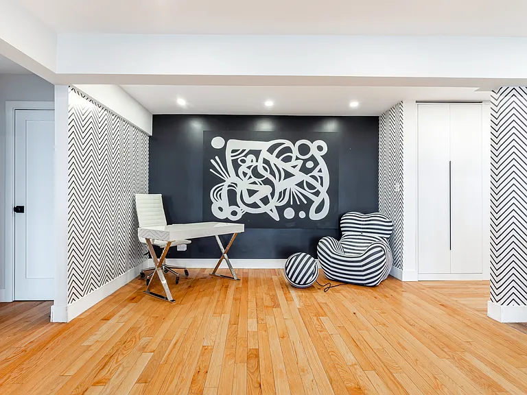 3235 Emmons Ave #526 — Photo 4