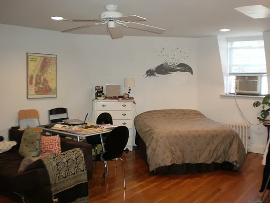 Rented by Frank Valvo Real Estate | media 28