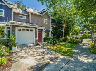 1828 Sakai Village Loop NE, Bainbridge Island, WA 98110