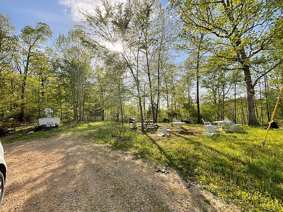 5th image of 381 Flowering Dogwood Ln